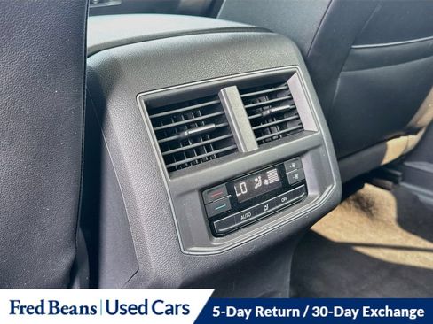 Used 2018 Volkswagen Atlas SEL FWD image 34
