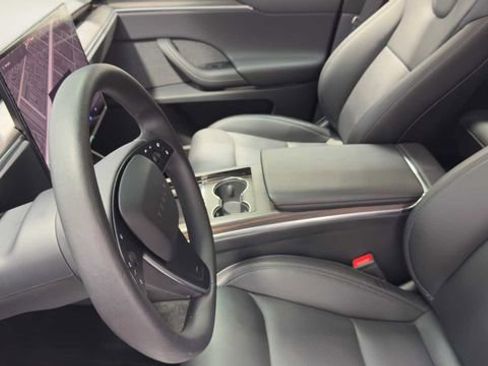 Used 2024 Tesla Model X AWD/4WD image 26