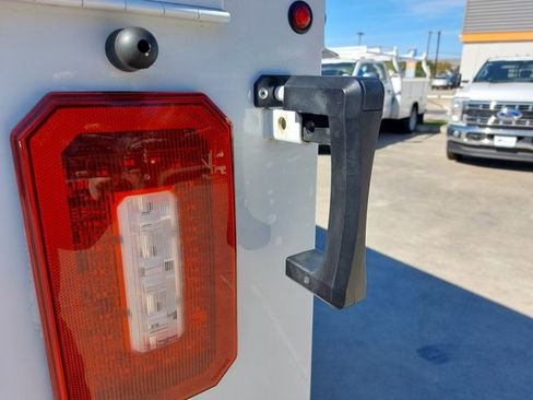 New 2026 Ford E-350 and Econoline 350 Super Duty w/ Power Equipment Group image 11