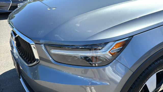 Used 2019 Volvo XC40 T5 Momentum AWD/4WD image 7