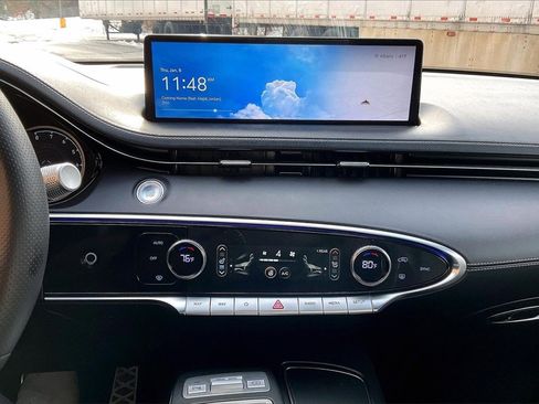 Used 2024 Genesis GV70 3.5T Sport w/ Sport Advanced Package image 14