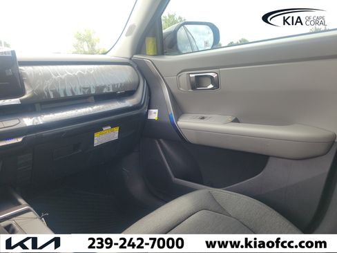 New 2027 Kia Seltos S FWD image 19