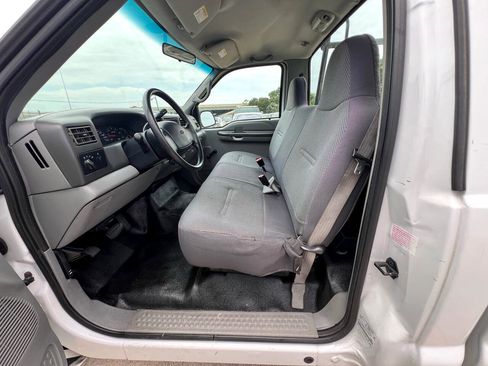 Used 2002 Ford F250 XL image 43