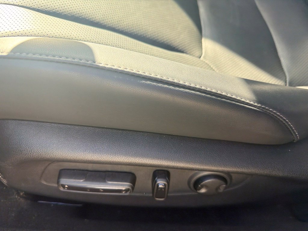 Used 2024 Honda Accord EX-L image 12
