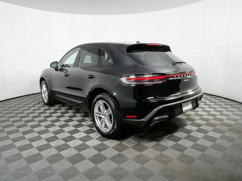 Certified 2025 Porsche Macan image 3
