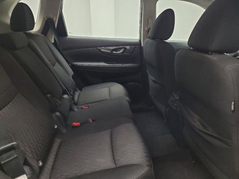 Used 2018 Nissan Rogue S AWD/4WD image 19