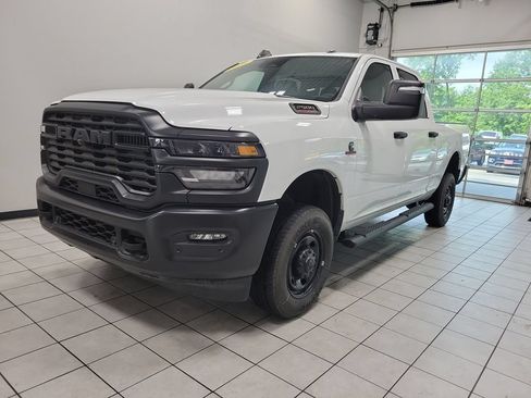 Used 2025 RAM 2500 Tradesman w/ Safety Group AWD/4WD image 8