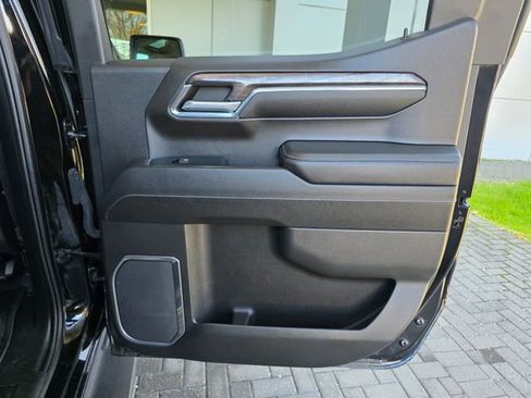 Used 2023 Chevrolet Silverado 1500 LTZ w/ LTZ Convenience Package II AWD/4WD image 13