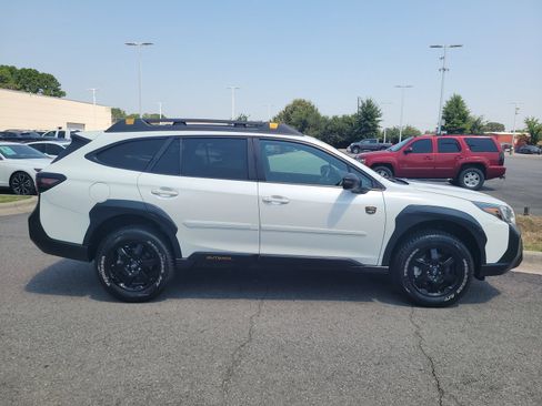 Used 2022 Subaru Outback Wilderness AWD/4WD image 2