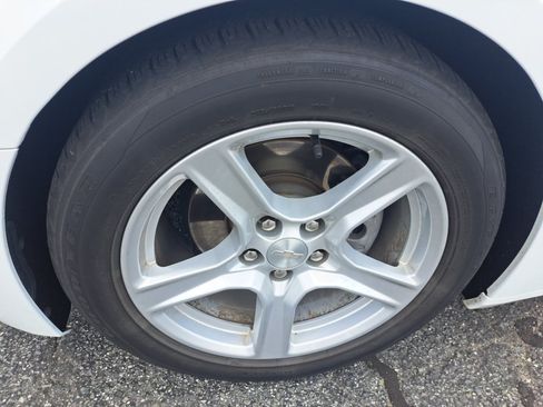 Used 2023 Chevrolet Camaro LT RWD image 20