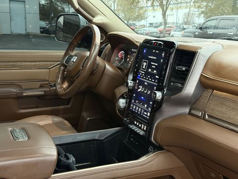 Used 2019 RAM 2500 Limited image 16