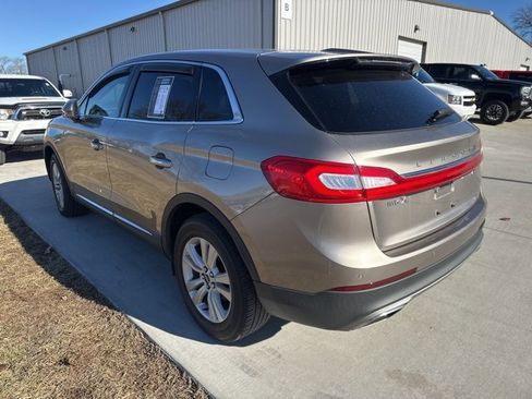 Used 2018 Lincoln MKX Premiere image 2