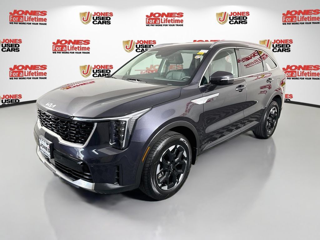 Certified 2025 Kia Sorento S AWD/4WD image 14
