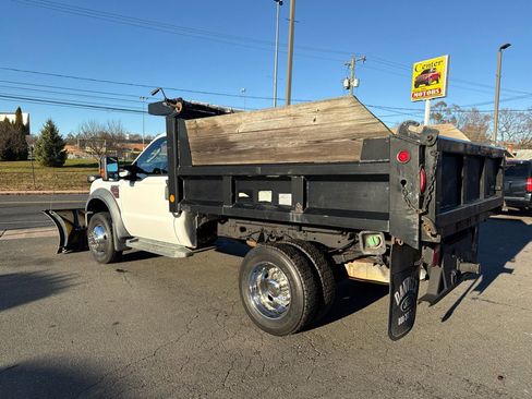 Used 2009 Ford F550 4x4 Regular Cab Super Duty image 2