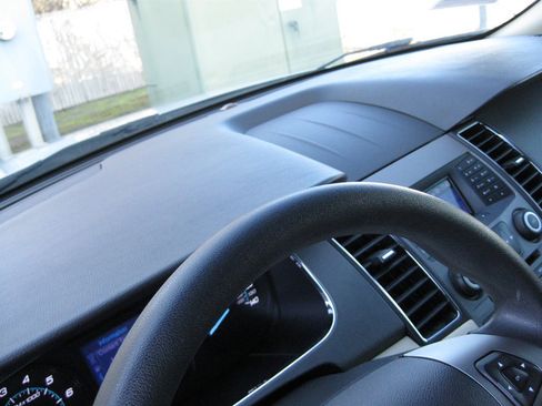 Used 2013 Ford Taurus SE image 21