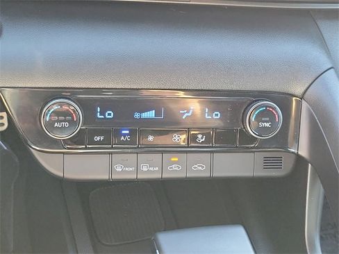 Used 2025 Hyundai Elantra Sport image 10