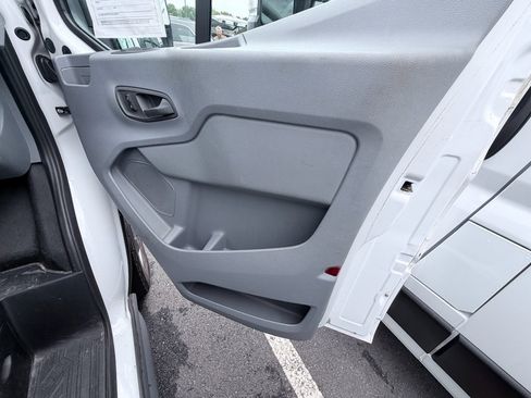 Used 2018 Ford Transit 250 148 Low Roof RWD image 28