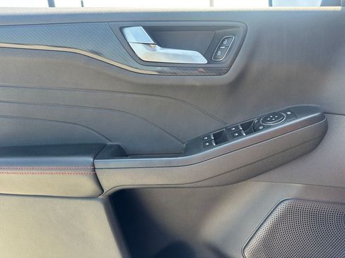 Used 2024 Ford Escape ST-Line w/ Tech Pack #1 FWD image 17