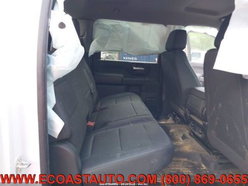 Used 2024 GMC Sierra 2500 Pro w/ Convenience Package image 12