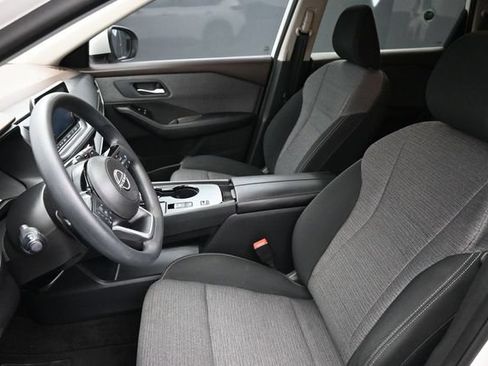 Used 2023 Nissan Rogue SV FWD image 14