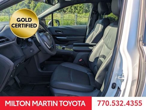 Certified 2026 Toyota Sienna Platinum AWD/4WD image 21