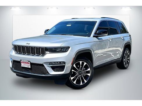 Used 2022 Jeep Grand Cherokee Limited RWD image 2