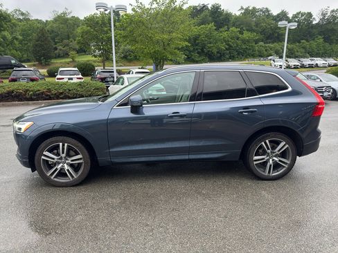 Used 2021 Volvo XC60 T6 Momentum w/ Premium Package AWD/4WD image 3