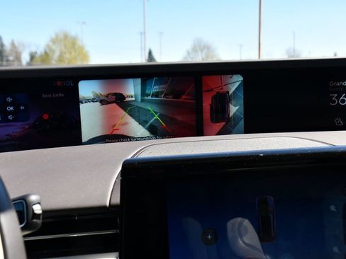 Used 2024 Lincoln Nautilus Black Label image 35