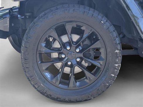 Used 2021 Jeep Wrangler Unlimited Sahara AWD/4WD image 23