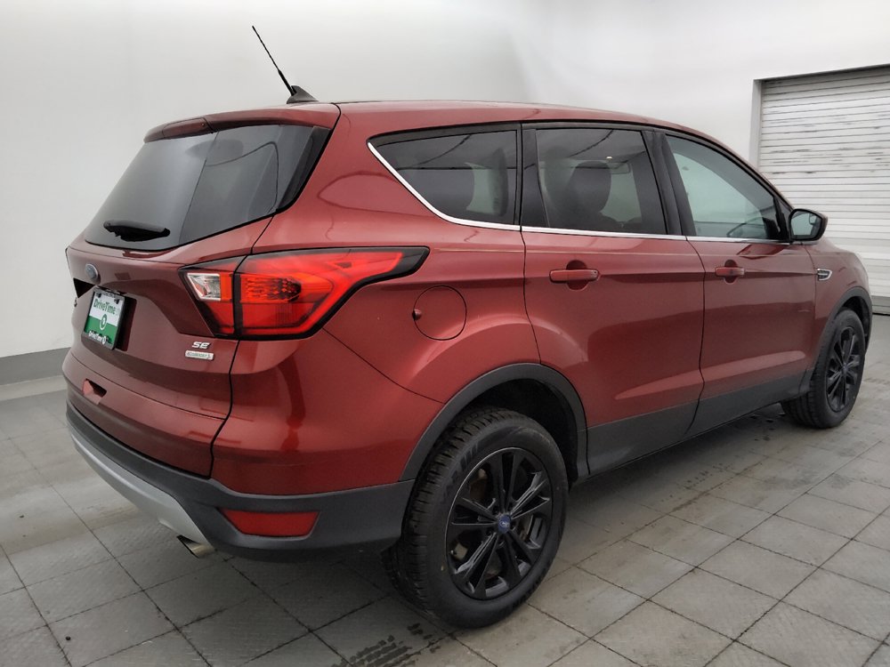 Used 2019 Ford Escape SE FWD image 10