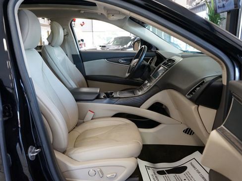 Used 2017 Lincoln MKX Reserve w/ Driver Assistance Package AWD/4WD image 40