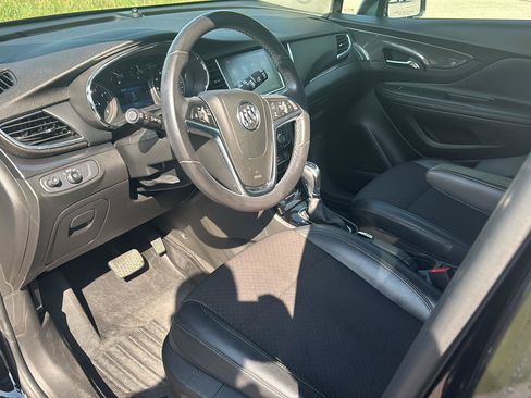 Used 2020 Buick Encore Preferred FWD image 11