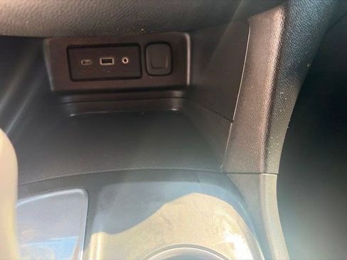 Used 2019 Chevrolet Equinox LT w/ Driver Convenience Package FWD image 26