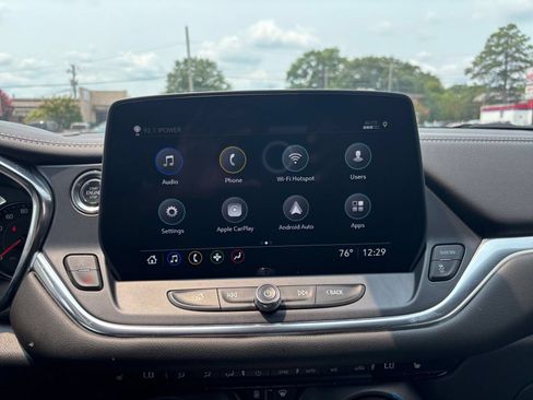 Used 2025 Chevrolet Blazer LT FWD image 19