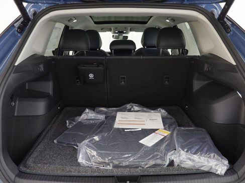 New 2026 Volkswagen Tiguan SE image 17
