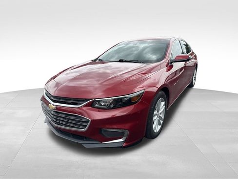 Used 2016 Chevrolet Malibu LT w/ Leather Package FWD image 7