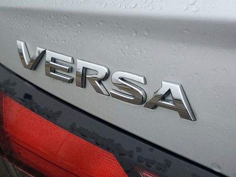 Used 2023 Nissan Versa SV image 6