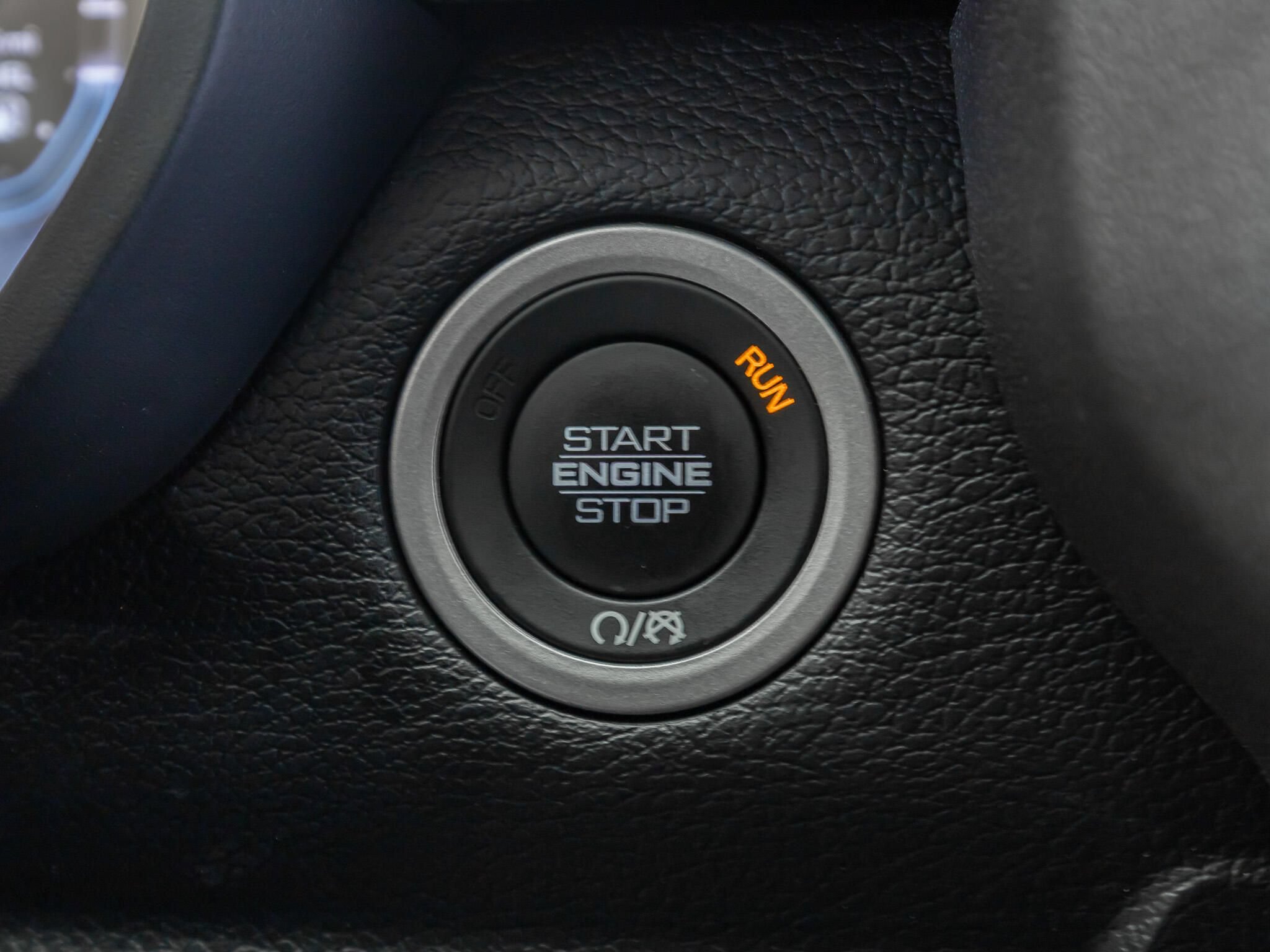 Used 2025 RAM 2500 Laramie AWD/4WD image 21