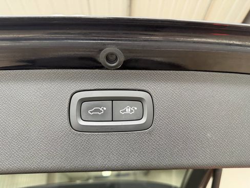 Used 2020 Volvo XC90 T5 Momentum image 31