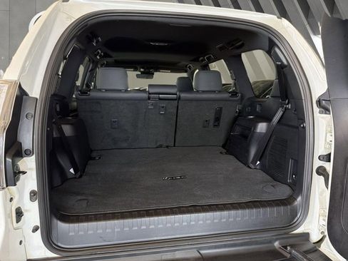 Certified 2022 Lexus GX 460 Premium w/ Premium Plus Package AWD/4WD image 20