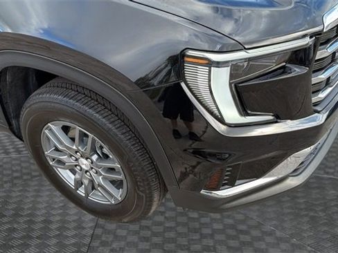 Used 2025 GMC Acadia Elevation image 10