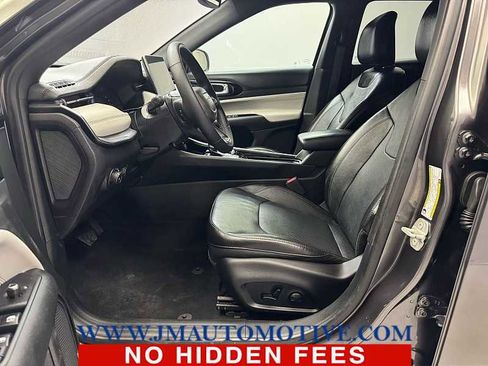 Used 2023 Jeep Compass Limited image 12