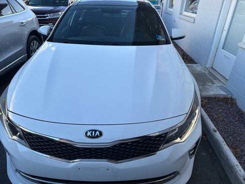 Used 2016 Kia Optima SX w/ Launch Edition Package image 2