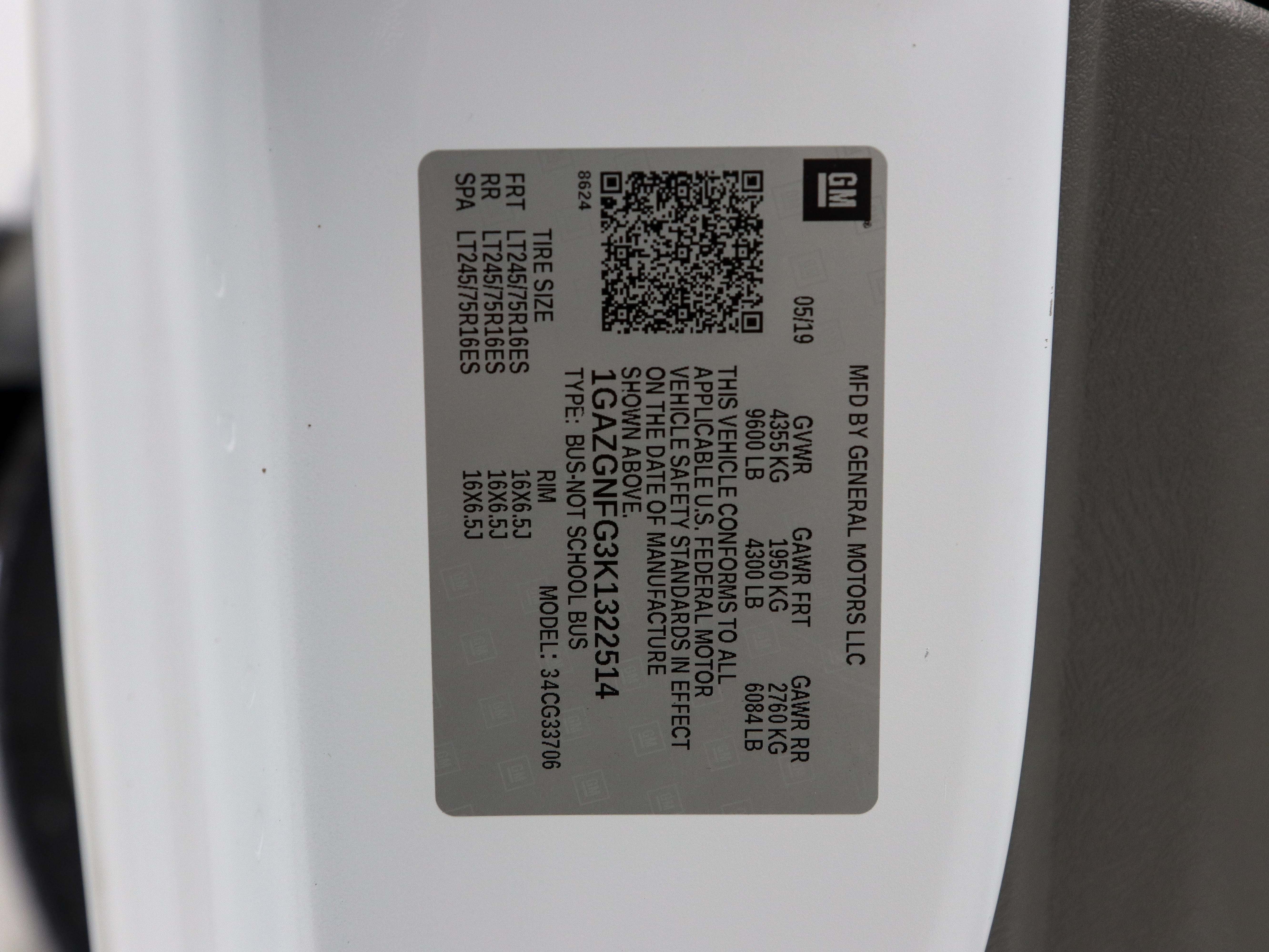 Used 2019 Chevrolet Express 3500 LS RWD image 31