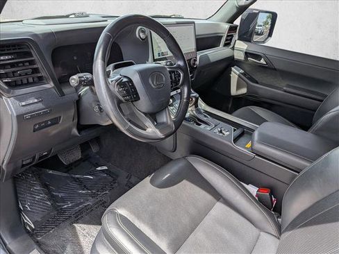 Used 2024 Lexus GX 550 AWD/4WD image 13