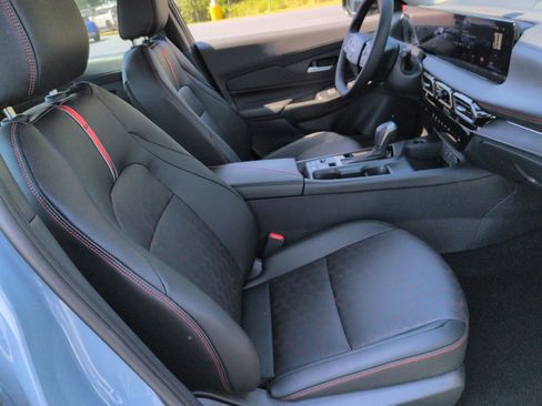New 2026 Nissan Sentra SR w/ SR Premium Package FWD image 33