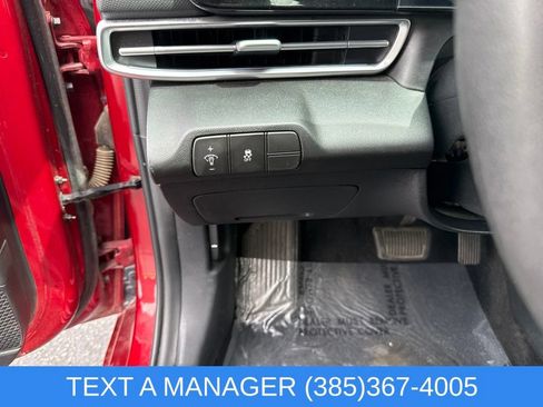 Used 2024 Hyundai Elantra SEL FWD image 17
