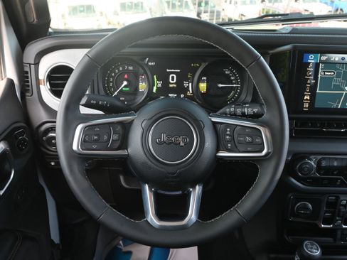 Used 2025 Jeep Wrangler Backcountry image 18