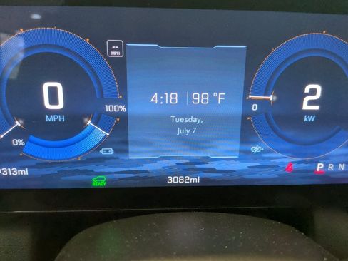 Used 2026 Chevrolet Equinox EV LT FWD image 13