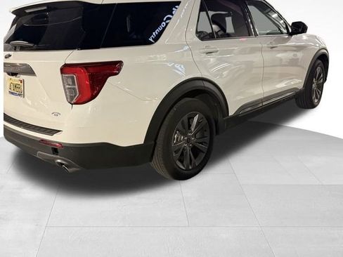 Used 2024 Ford Explorer XLT w/ Equipment Group 202A image 8